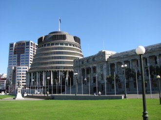 Фото трех зданий Парламента Новой Зеландии в Веллингтоне